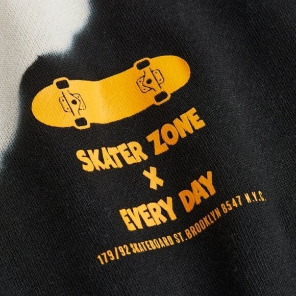 H&M, Kids Oversized sweatshirt - Black/Tie-Dye. Size: 5/6T (US). NIB (973) - Picture 8 of 8